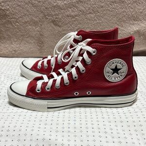Converse Classic Red Leather High-Tops